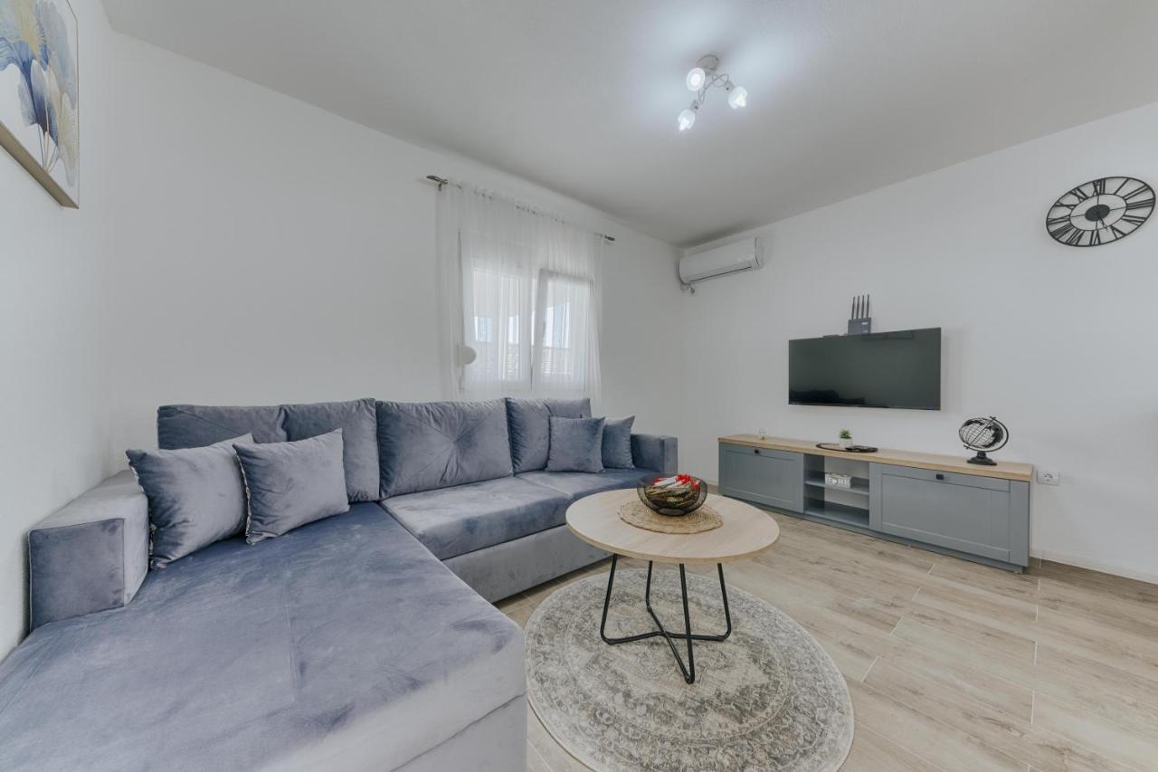 Apartmani Vittoria Bar Dış mekan fotoğraf