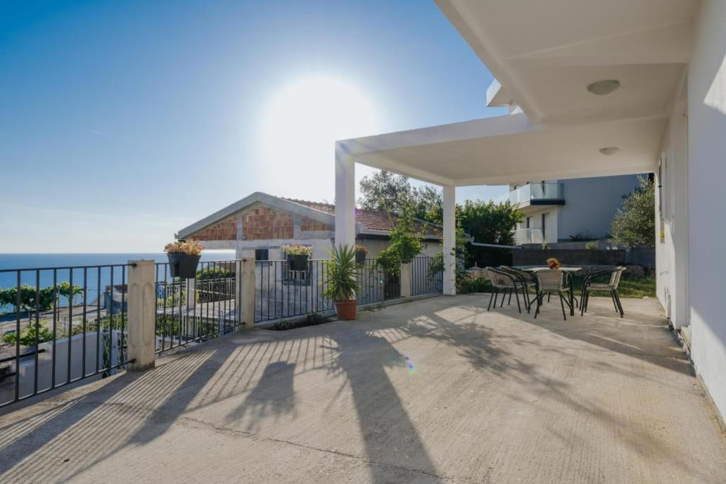 Apartmani Vittoria Bar Dış mekan fotoğraf