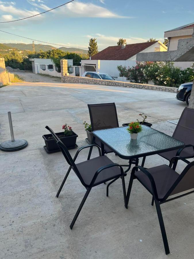 Apartmani Vittoria Bar Dış mekan fotoğraf