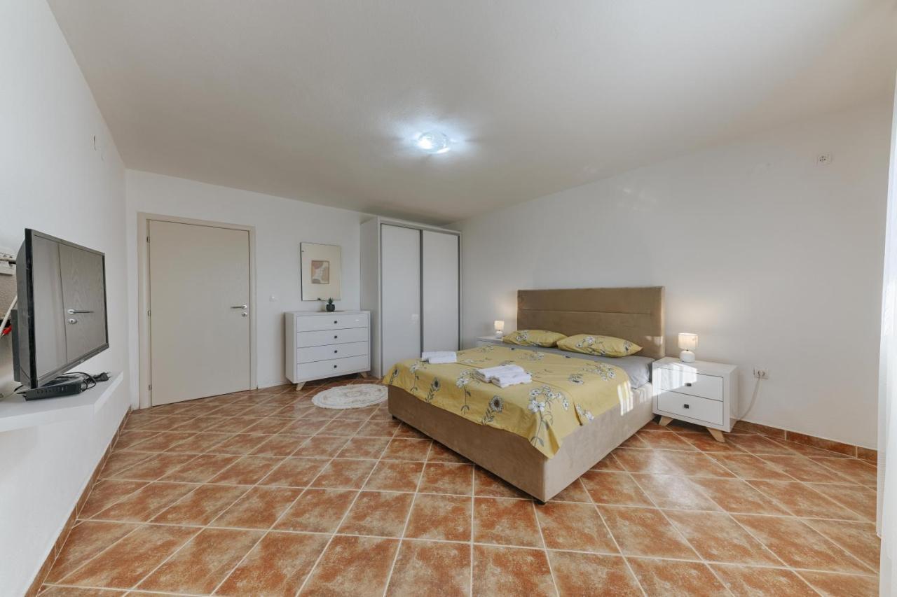 Apartmani Vittoria Bar Dış mekan fotoğraf