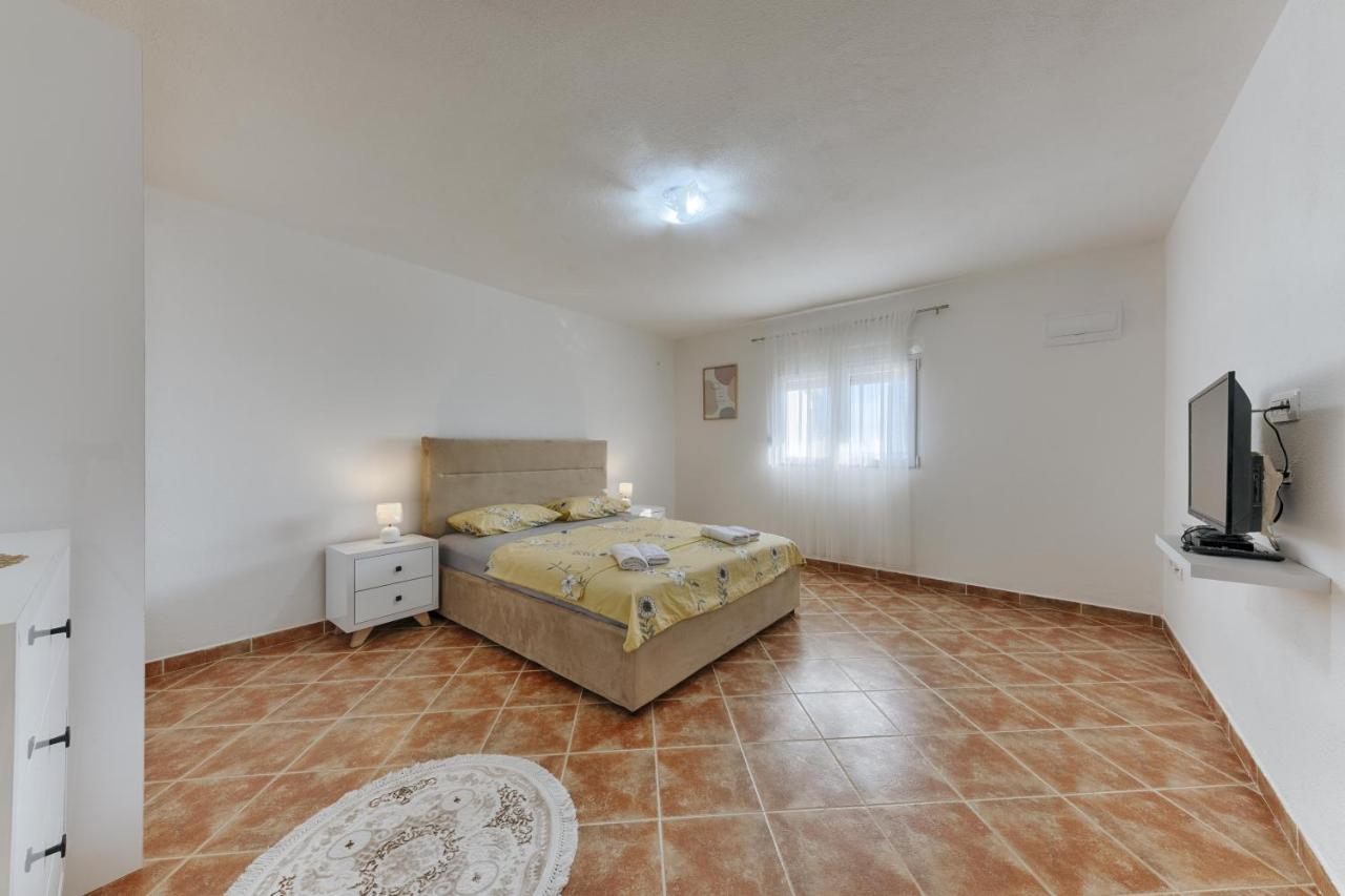 Apartmani Vittoria Bar Dış mekan fotoğraf