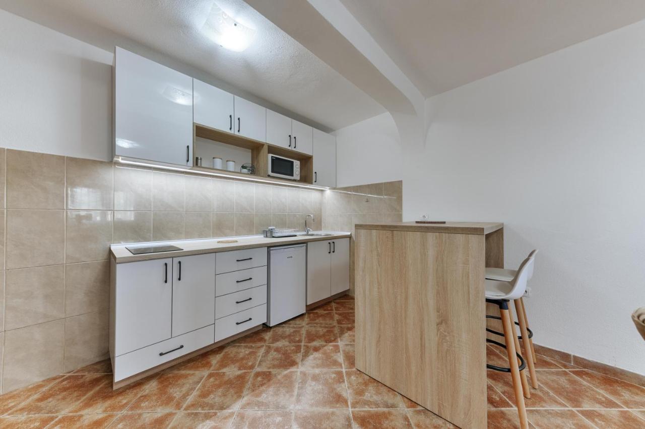 Apartmani Vittoria Bar Dış mekan fotoğraf